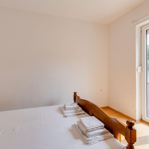 Apartament pentru 4 pers. (se inchirieaza doar integral)