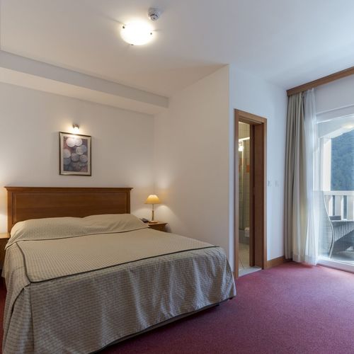 Pokój 2-osobowy z balkonem częściowy z widokiem na morze