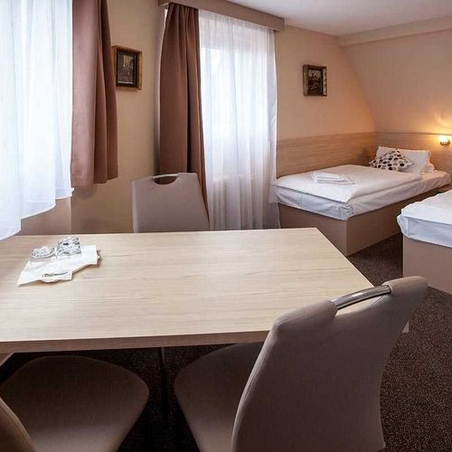 Pokój 3-osobowy Standard z prysznicem