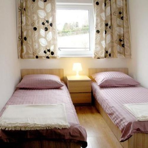 Apartament confort cu balcon pentru 6 pers. (se inchirieaza doar integral)