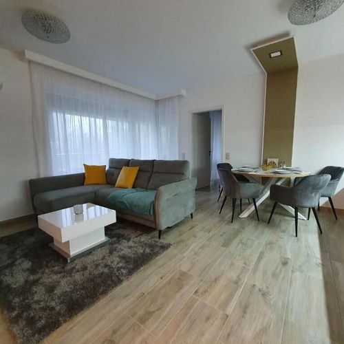 Apartament cu aer condiționat cu terasă cu 2 camere pentru 4 pers.