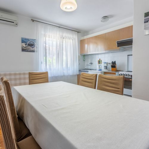 Apartament cu 2 camere pentru 5 pers.