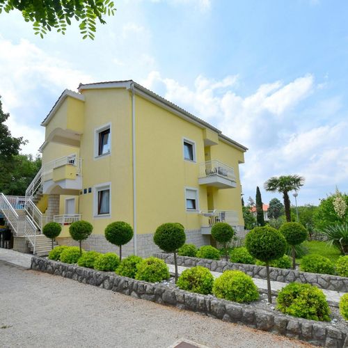 Apartament 3-osobowy z klimatyzacją z balkonem z 1 pomieszczeniem sypialnianym A-19389-a