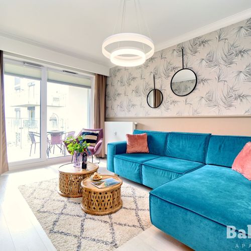 Apartament 5-osobowy pokój od strony basenu z 2 pomieszczeniami sypialnianymi