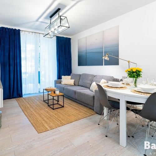 Apartament cu vedere spre curte cu 2 camere pentru 4 pers.