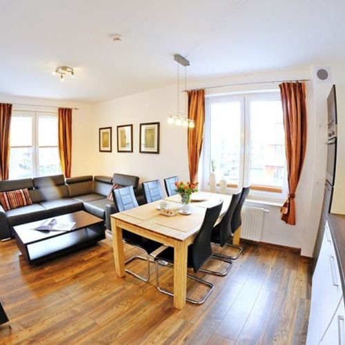 Apartament lângă piscină cu 3 camere pentru 5 pers.