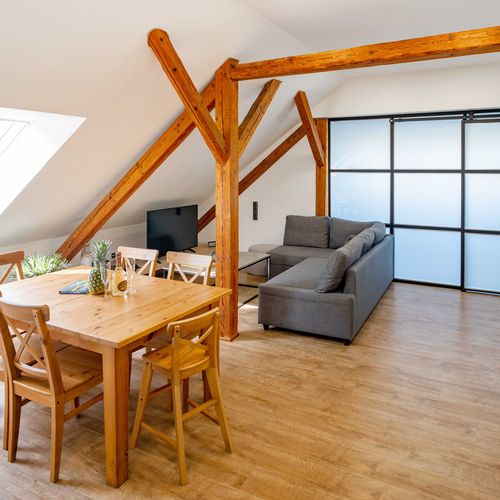 Apartament premium la mansardă cu 2 camere pentru 5 pers. (se poate solicita pat suplimentar)