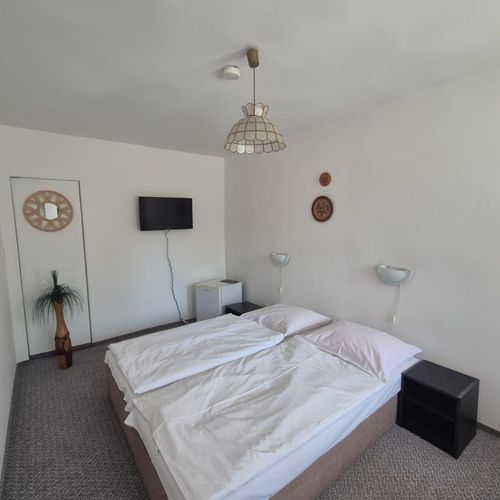 Apartament cu balcon cu vedere spre râu cu 2 camere pentru 4 pers.