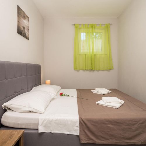 Apartament pentru 4 pers. (se inchirieaza doar integral)