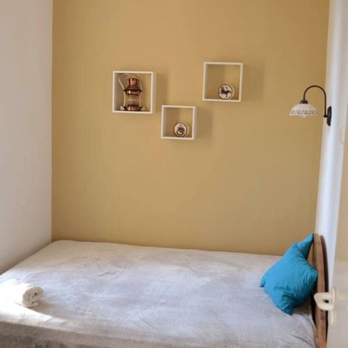 Apartament familial(ă) la etaj pentru 4 pers. (se inchirieaza doar integral)