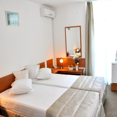 Camera twin cu balcon