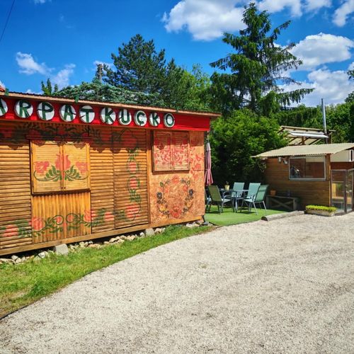 Cabană standard cu grădină pentru 2 pers. (se inchirieaza doar integral)