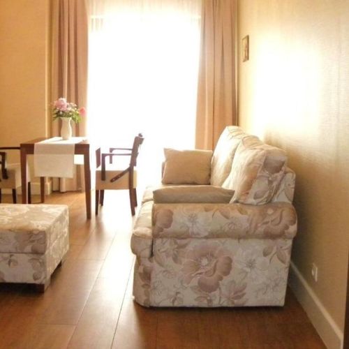 Apartament 2-osobowy z tarasem z aneksem kuchennym z 1 pomieszczeniem sypialnianym