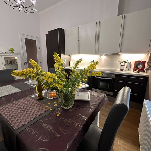 Apartament 5-osobowy z prysznicem z aneksem kuchennym (możliwa dostawka)