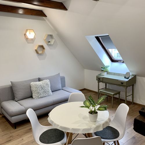 Apartament 4-osobowy na piętrze na poddaszu z 1 pomieszczeniem sypialnianym