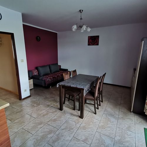 Apartament 4-osobowy na parterze z widokiem na jezioro z 2 pomieszczeniami sypialnianymi