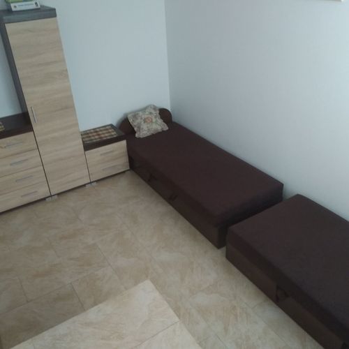 Apartament 4-osobowy na parterze z widokiem na jezioro z 2 pomieszczeniami sypialnianymi