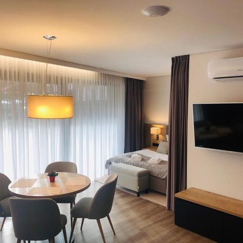 Apartament cu terasă cu vedere spre munte cu 1 camera pentru 3 pers.