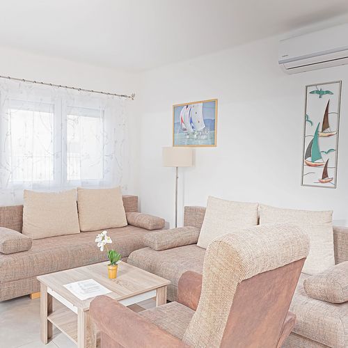 Rodinný Apartman pro 4 os. se 2 ložnicemi přízemní