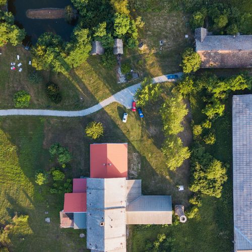 Vilă întreaga unitate cu vedere spre parc pentru 30 pers. (se inchirieaza doar integral)