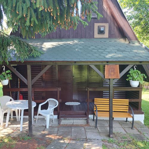 Cabană cu vedere spre munte b pentru 10 pers. (se inchirieaza doar integral)