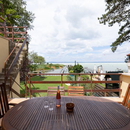 Apartament familial(ă) cu vedere spre lac cu 3 camere pentru 7 pers. (se poate solicita pat suplimentar)