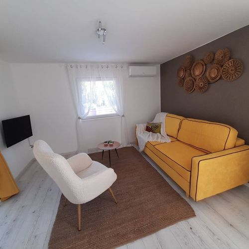 Apartament confort cu aer condiționat pentru 4 pers. (se inchirieaza doar integral)