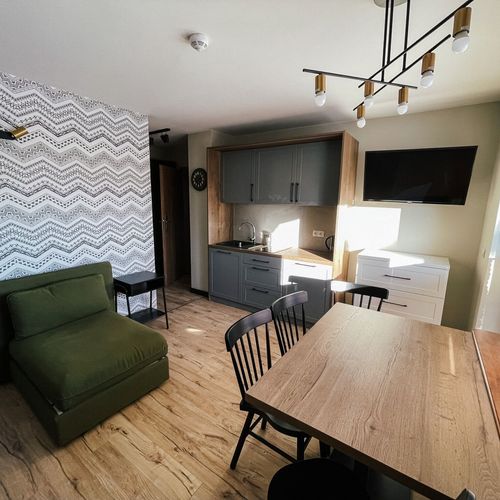 Apartament 4-osobowy na piętrze z aneksem kuchennym z 2 pomieszczeniami sypialnianymi