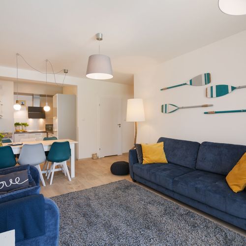 Apartament 5-osobowy na piętrze pokój od strony basenu z 2 pomieszczeniami sypialnianymi
