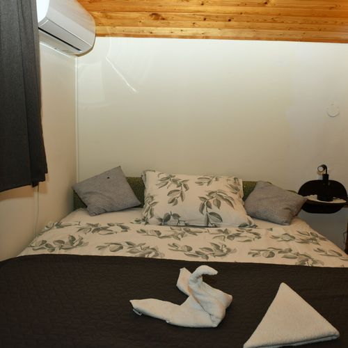 Apartament standard Plus întreaga unitate pentru 6 pers. (se inchirieaza doar integral) (se poate solicita pat suplimentar)