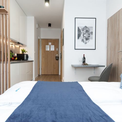 Apartman (jako celek) s balkónem pro 2 os. na poschodí