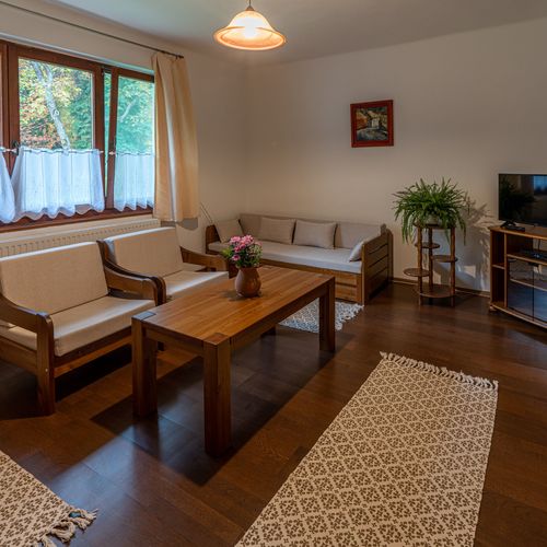 Apartament familial(ă) pentru 6 pers. (se inchirieaza doar integral) (se poate solicita pat suplimentar)