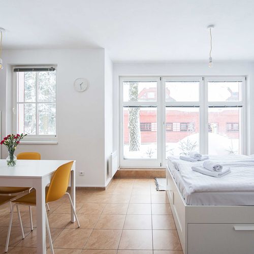Apartament 4-osobowy na parterze z własną kuchnią z 1 pomieszczeniem sypialnianym