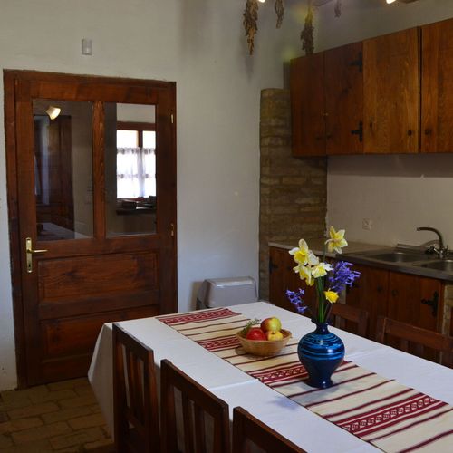 Apartament 6-osobowy z widokiem na las (możliwa dostawka)