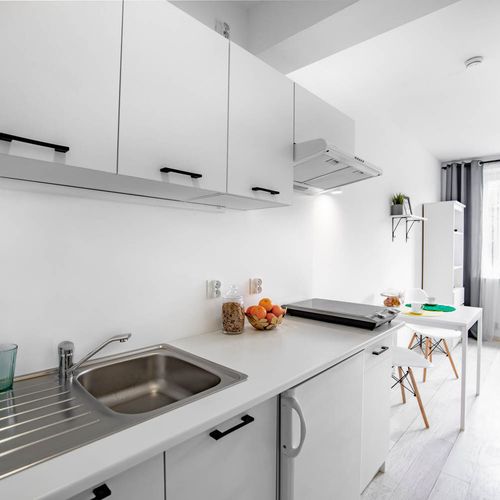 Apartament la etaj cu chicinetă proprie cu 1 camera pentru 2 pers.