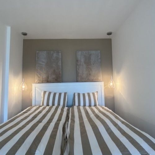 Apartament superior cu vedere spre lac pentru 4 pers. (se inchirieaza doar integral)