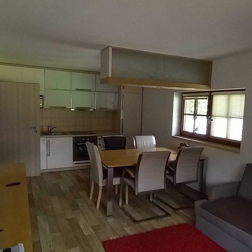 Apartman s balkónem pro 4 os. se 2 ložnicemi s výhledem na sjezdovku (s možností přistýlky)
