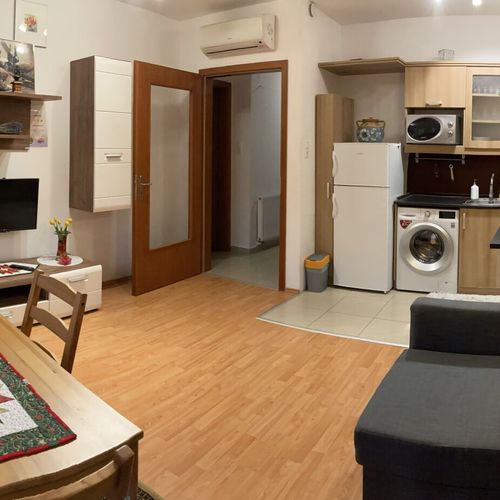 Apartament 4-osobowy na piętrze Przyjazny podróżom rodzinnym z 2 pomieszczeniami sypialnianymi