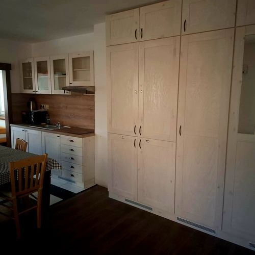 Apartament cu duș cu bucătărie proprie cu 2 camere pentru 5 pers.