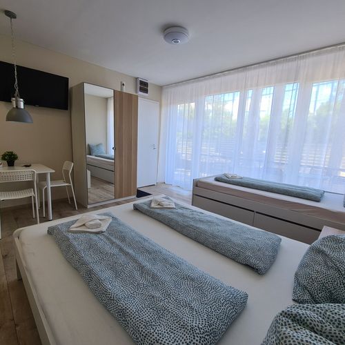 Apartament classic la parter cu 1 camera pentru 3 pers.