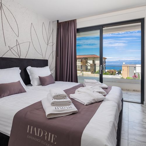 Apartament pentru 4 pers. (se inchirieaza doar integral)
