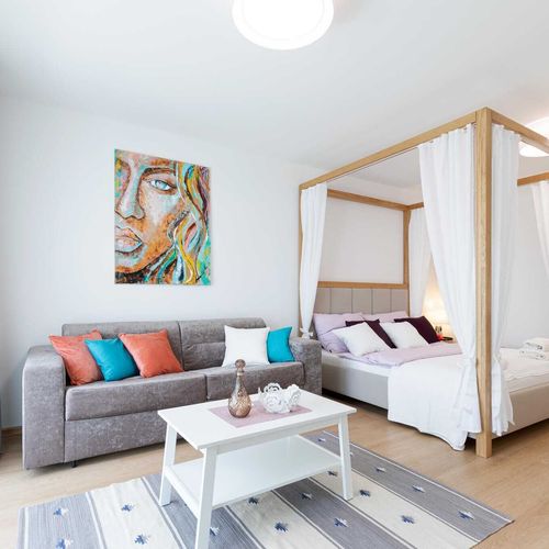Apartament romantică cu bucătărie proprie cu 1 camera pentru 2 pers. (se poate solicita pat suplimentar)