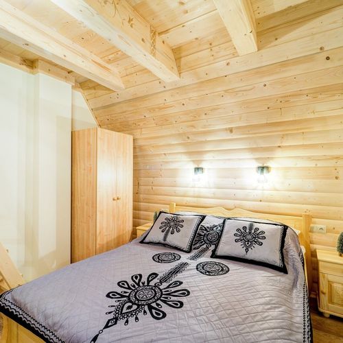 Casă de vacanță deluxe cu vedere spre munte pentru 8 pers. (se inchirieaza doar integral)