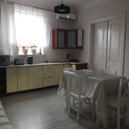 Apartament 5-osobowy z 1 pomieszczeniem sypialnianym (możliwa dostawka)