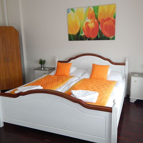 Apartament familial(ă) cu balcon pentru 11 pers. (se inchirieaza doar integral)