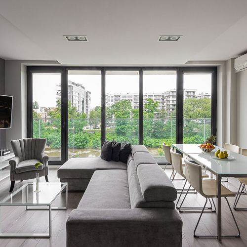 Apartament 6-osobowy z klimatyzacją z widokiem na rzekę z 3 pomieszczeniami sypialnianymi