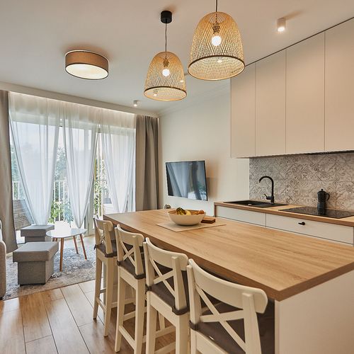 Apartament 4-osobowy na piętrze z balkonem z 2 pomieszczeniami sypialnianymi