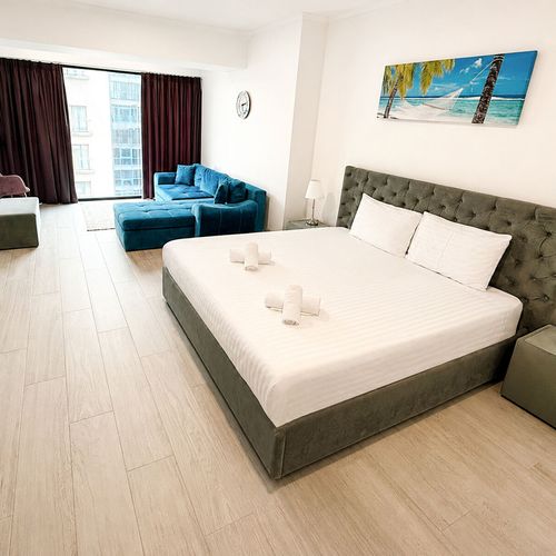 Apartament superior cu vedere parțială spre mare cu 2 camere pentru 5 pers.