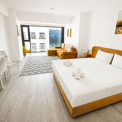 Apartament superior cu vedere parțială spre mare cu 2 camere pentru 5 pers.