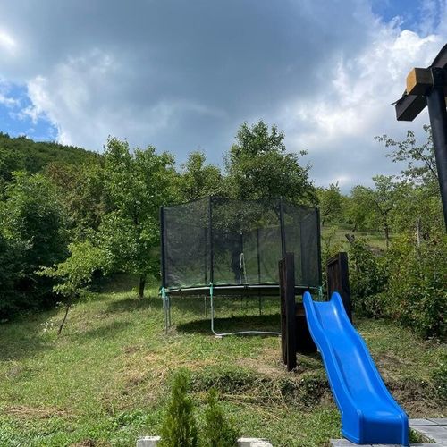 Cabană pentru 3 pers. (se inchirieaza doar integral)